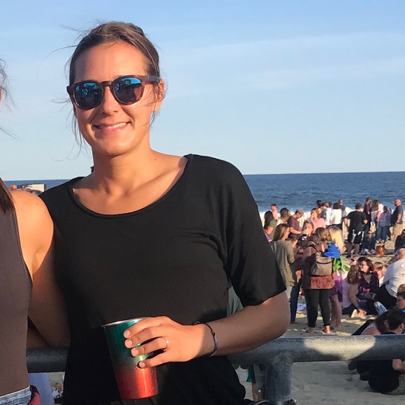 Meet your Posher, Kelly - Picture 1 of 1